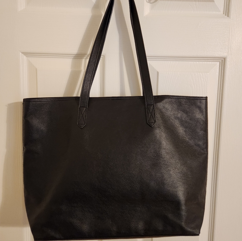 Black tote bag